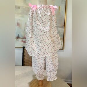 Remember Nguyen. NWT Adorable Pink Floral Kids Set (Pillow case top & bottoms)